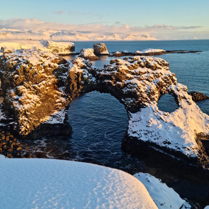 Lóndrangar